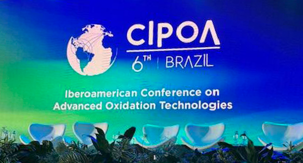 22 10 PEQ Professora noticia 2